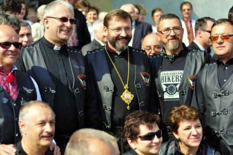 Блаженнейший Святослав (Шевчук) стал байкером Блаженнейший Святослав (Шевчук) стал байкером