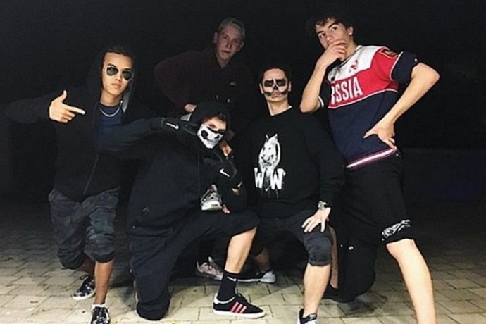 Cын Порошенко засветился в тенниске с надписью RSSIA