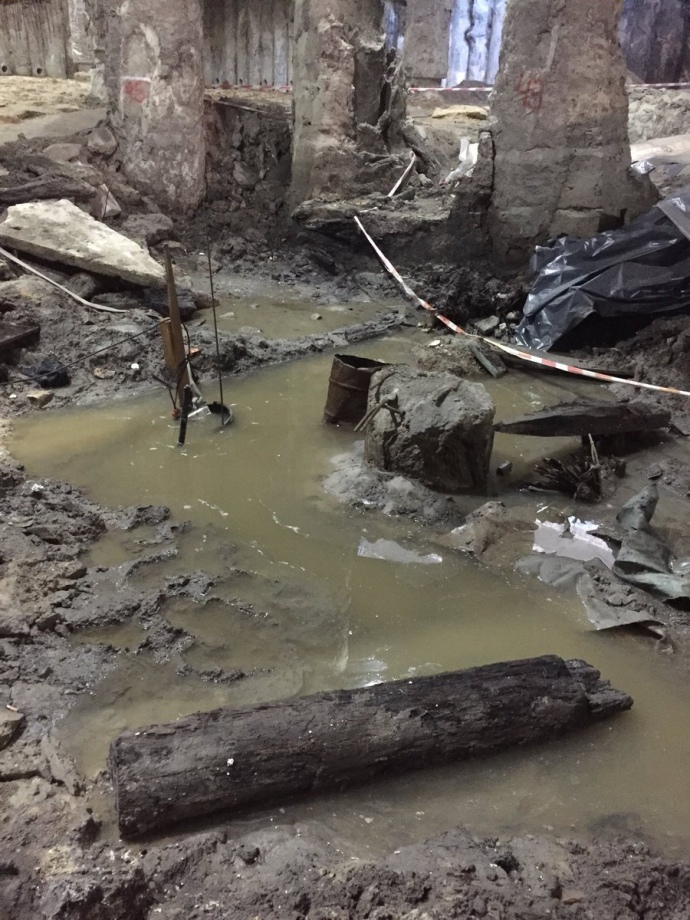 Раскоп на Почтовой затопило