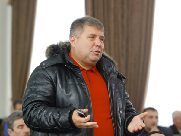 Валерій Пєший – один з організаторів дерибану із правом підписання актів права власності на землю (ліс) Валерій Пєший – один з організаторів дерибану із правом підписання актів права власності на землю (ліс)