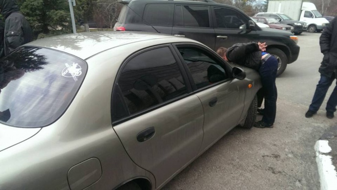 Инспекторы полиции требовали 10 тысяч гривен