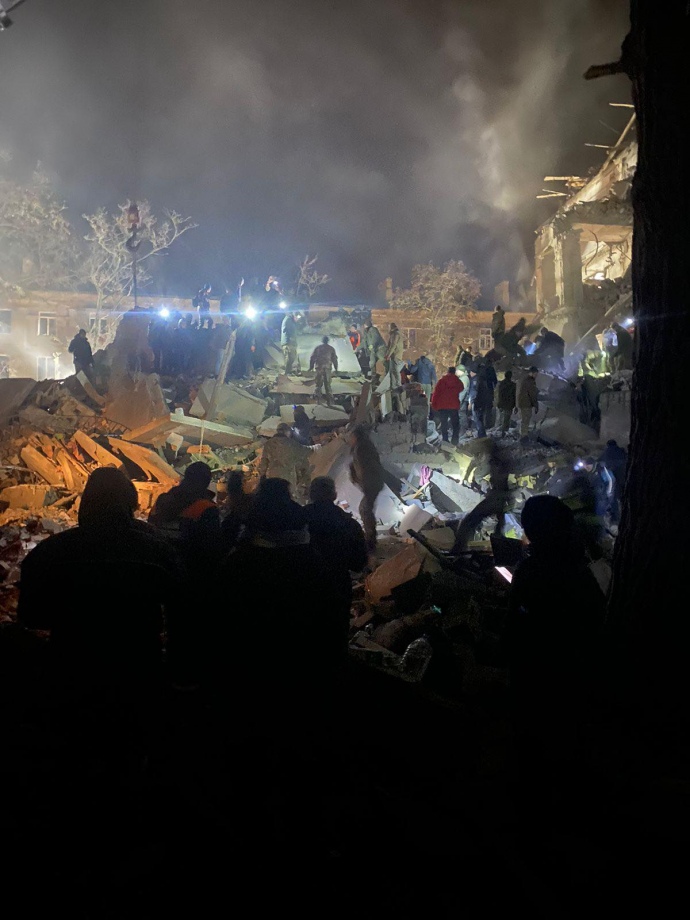 Наслідки ракетного удару по житловому сектору Краматорська