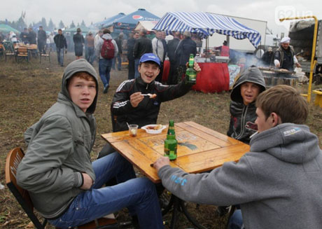 До святкування з нагоди 70-річчя визволення Донбаса від загарбників долучилися і діти До святкування з нагоди 70-річчя визволення Донбаса від загарбників долучилися і діти