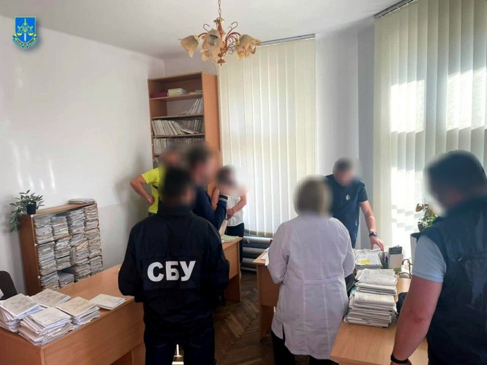 На Львовщине врачи готовы были за взятку оформить инвалидность для отца военного