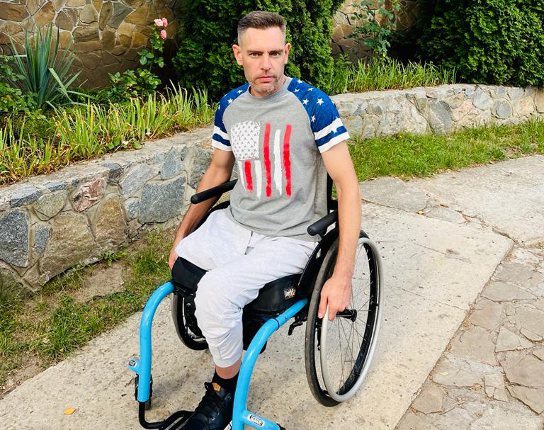 Максим Сліпець: Я купив нові берци і одразу був прильот. Навіть походити в них не встиг