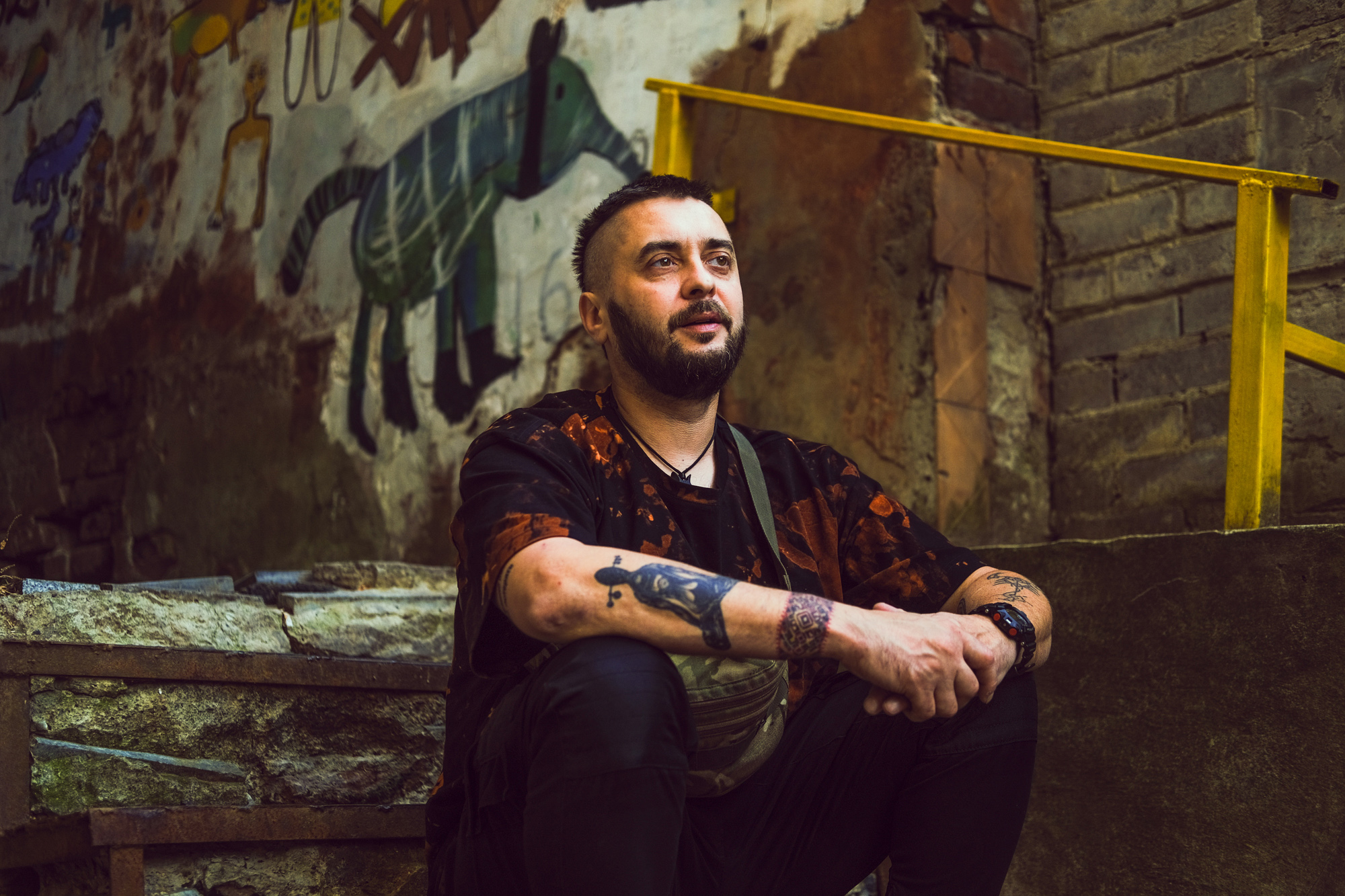 Харків, на думку Каданова, більш жорсткий, ніж Захід України, проте місцева культурна спільнота завжди йшла йому назустріч