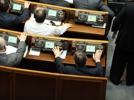 Регионал Васильев голосует за своего брата