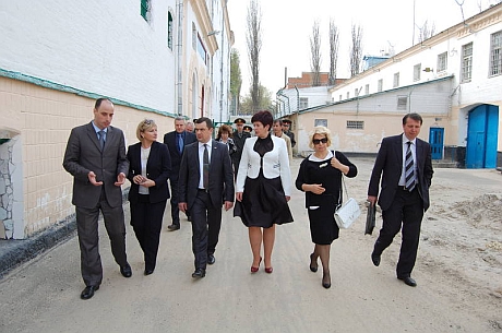 Депутаты и омбудсмен пришли в СИЗО