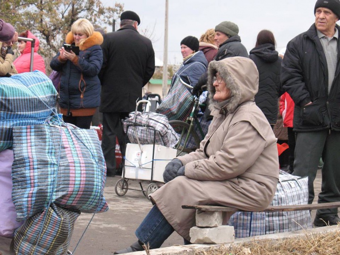 З січня 2017-го бойовики заборонили ввозити з підконтрольних Україні територій м'ясо та курятину