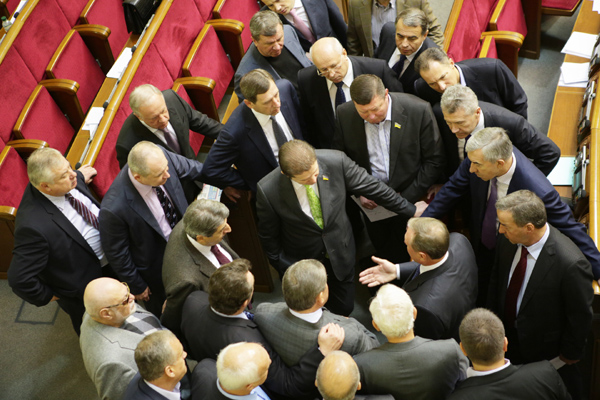 Партия регионов продолжает переговоры в Раде