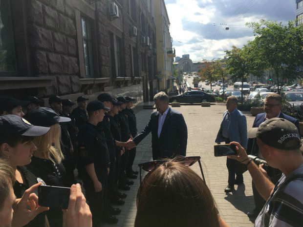 Порошенко возле ГБР