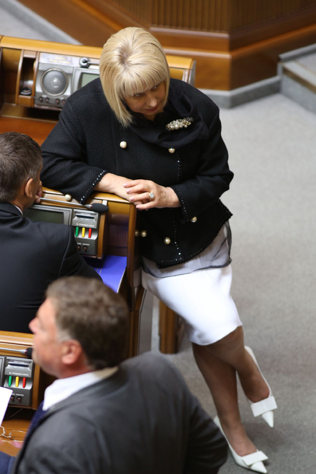 Депутат от Партии регионов Анна Герман выгуливала новую одежду Депутат от Партии регионов Анна Герман выгуливала новую одежду