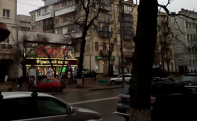 проезды и проходы к изолятору сбу заранее перекрыты правоохранителями 