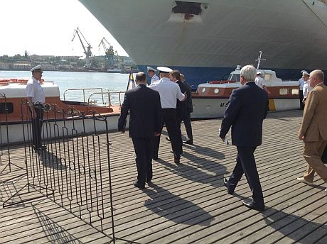 Агитация на военном корабле заперщена законом