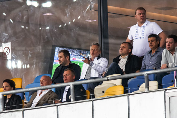 Фірташ і Льовочкін сходили на футбол Фірташ і Льовочкін сходили на футбол