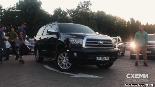 Кличко вийшов з віп-терміналу аеропорту «Бориспіль»