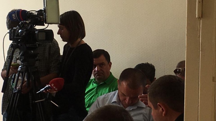 На судовому засіданні також присутній нардеп від БПП Валерій Пацкан