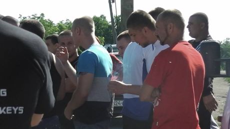 Братки окупували агроферму Братки окупували агроферму