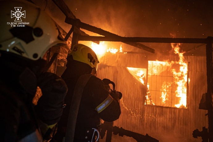 Пожежа на вулиці Бориспільській 12 листопада, фото ДСНС
