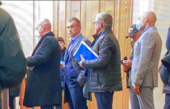 Василий Хмельницкий (посередине)