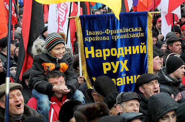 Франківці сприймали лідерів опозиції на ура, навіть діти