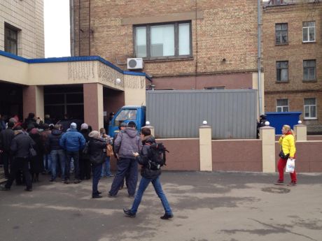 Небезразличные под больницей Небезразличные под больницей