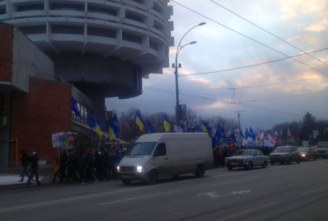 На Площади Славы