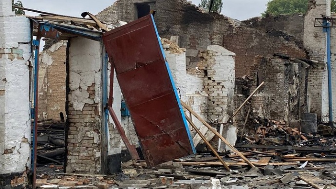 попадание беспилотниками по промышленному предприятию в Умани, фото: Суспільне Черкаси / Анастасия Столбова