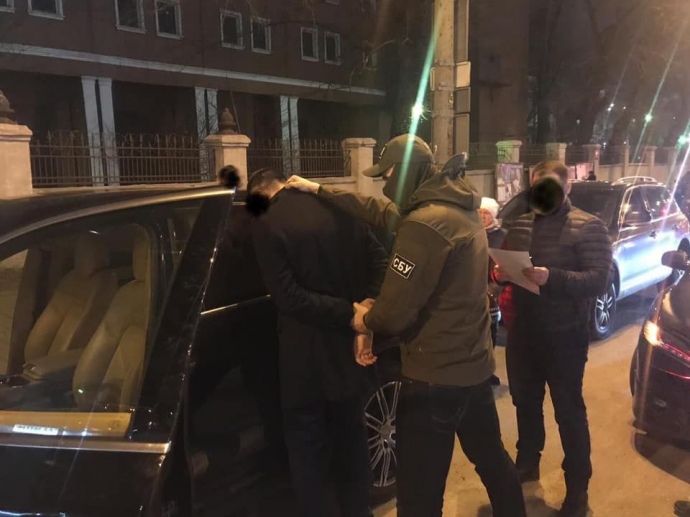 Заместитель главы Госводагентства брал взятку $8 тысяч