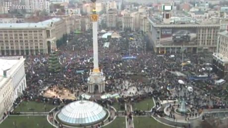 Майдан, віче 1 грудня, скрін-шот з наживо Майдан, віче 1 грудня, скрін-шот з наживо