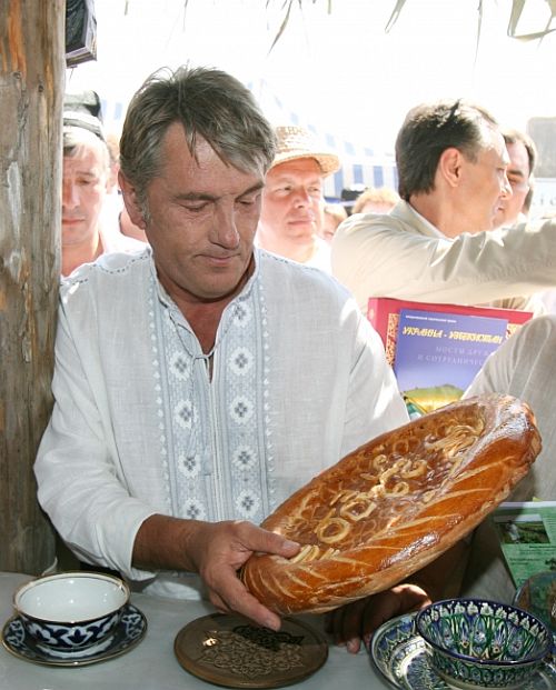 А в середу президент догуляв на ярмарку в Сорочинцях