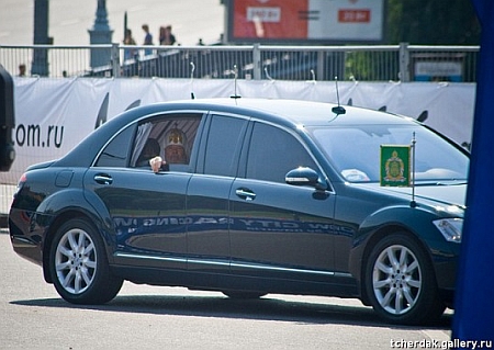 Покійний Патріарх Московський і Всея Русі Алексій теж їздив на крутому "Мерсі"