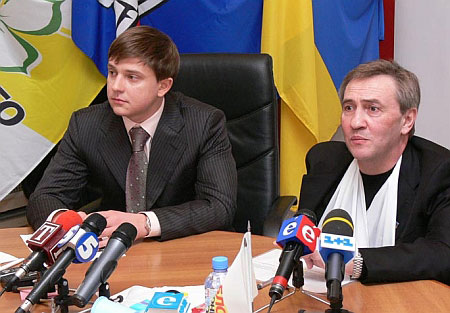 Черновецький залишає у Київраді свою праву руку Олеся Довгого