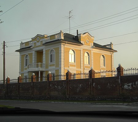 Хатинка Івченка в Безрадичах. Фото УП