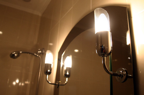 А ось санвузол нещодавно відремонотований і начинений польським Cerzenit