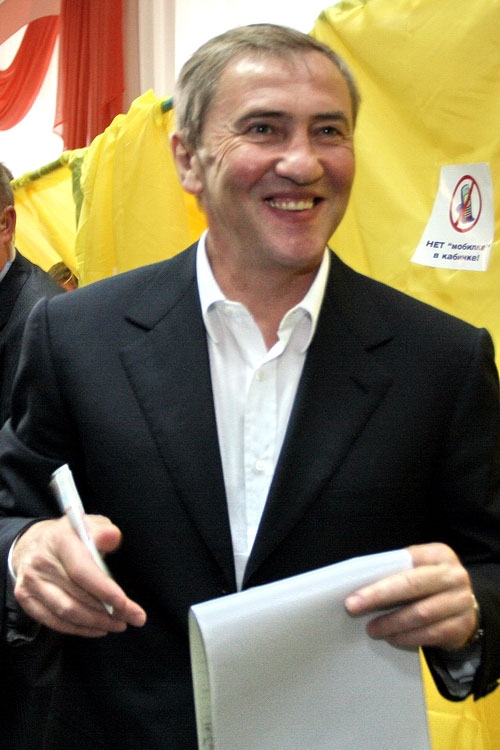 Черновецький приїхав на дільницю, добре виспавшись